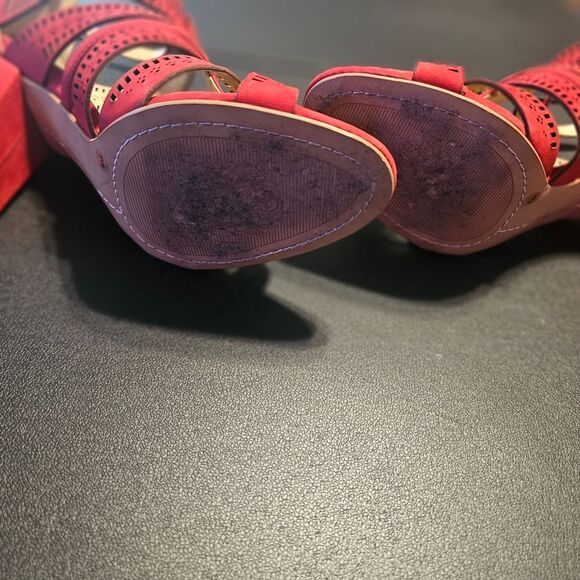 Vince Camuto Red Rose Strappy Suede Block Heels - Picture 3 of 9